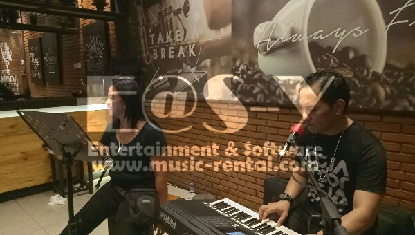 Sewa Organ Tunggal Reunian Sekolah di Warunk Upnormal