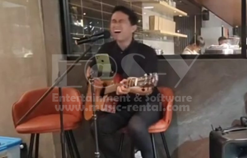 Sewa Gitaris Akustik Acara Ulang Tahun di Resto Jakarta